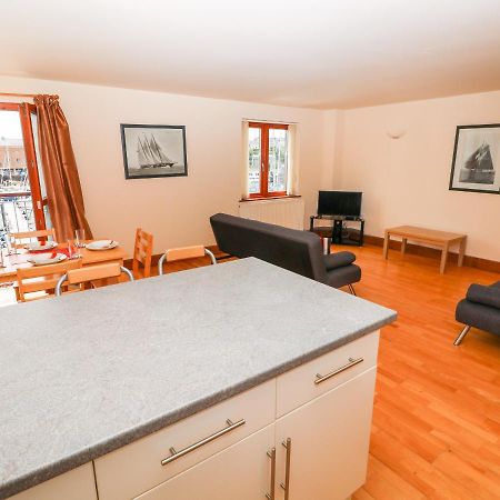15 Sovereign House Lejlighed Milford Haven Eksteriør billede